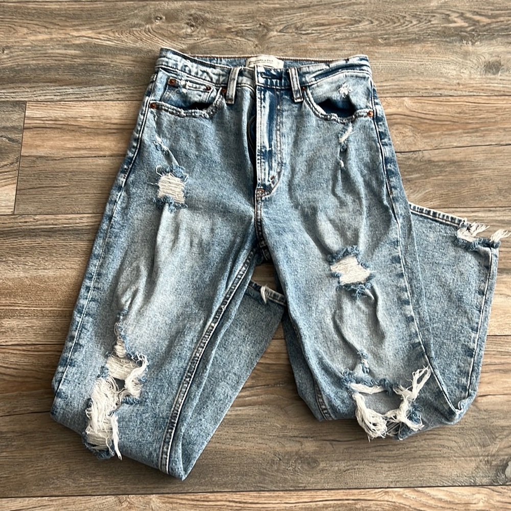 Abercrombie Ultra High Rise Ankle Straight Jeans